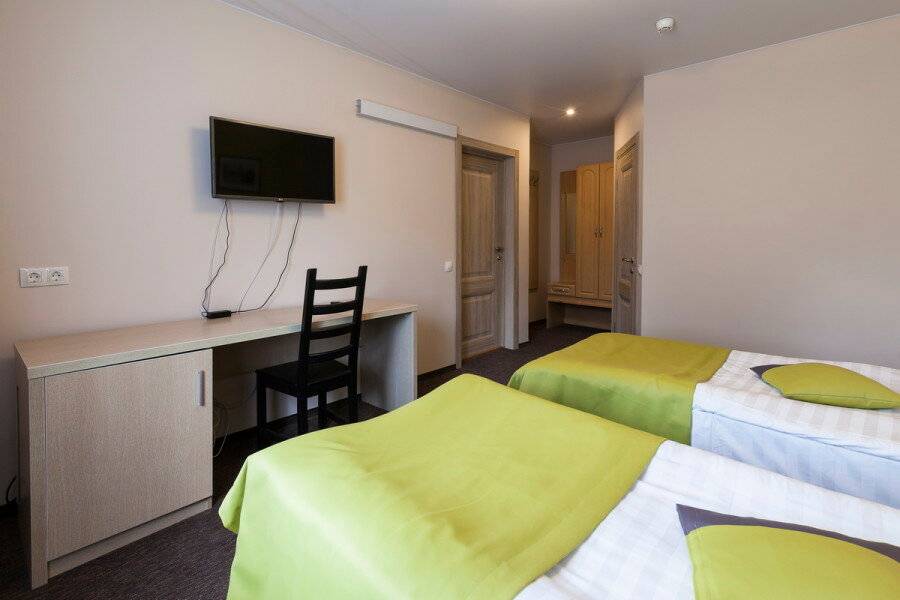 Фотографии номера Стандартный трехместный номер в Гостинице Приорат Гатчина